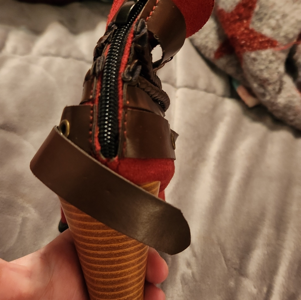 Booties - Picture 5 of 11